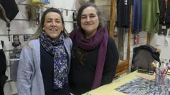Sonia G�mez y Cristina Martinez, responsables de las tiendas Acero y plomo y Con dos ovillos, respectivamente