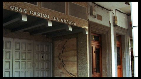 Fachada de Punto 3 con el r�tulo de Gran Casino La Granja, su nombre original 