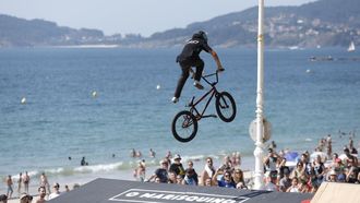 El Marisqui&ntilde;o durante la edici&oacute;n del a&ntilde;o 2024 en la playa de Samil 