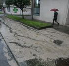 Las alcantarillas vomitaron su contenido en la v�a p�blica. 