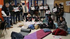 Los participantes en la protesta pasaron la noche en sacos de dormir