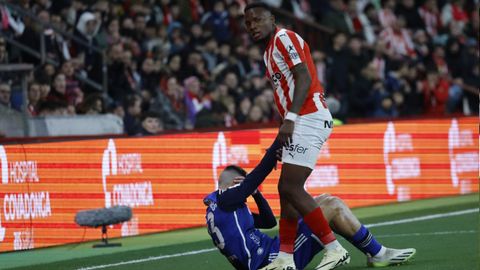 Derbi asturiano entre el Real Sporting de Gijon y el Real Oviedo en El Molin�n