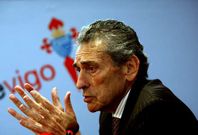 Mouri�o reconoci� que el Celta est� �abierto� a fichar de aqu� al cierre del mercado.