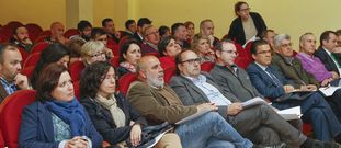 Profesionales del sector y representantes de distintos municipales y entidades acudieron a la sexta edici�n del ciclo de an�lisis Foro Voz. 