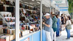 Feria del libro antiguo y de ocasi�n en la Alameda de Vigo