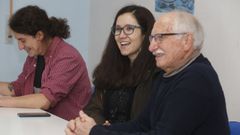 Luc�a C�sar Veloso, no medio da imaxe, con Xos� Leir�s � s�a esquerda