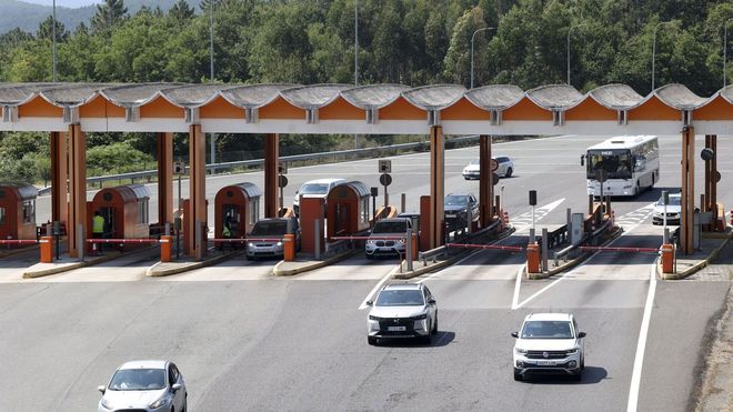 El peaje de la autopista AP-9 a su paso por Santiago, en una imagen de archivo.