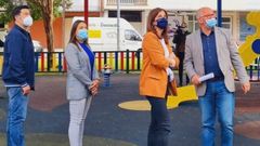 Visita. Natalia Prieto, directora xeral de Administracin Local, visit ayer Noia para ver las mejoras en el parque infantil de Labarta, donde la Xunta invirti 28.000 euros, y tratar algunas de las inversiones previstas para el 2021 que cuentan con financiacin autonmica