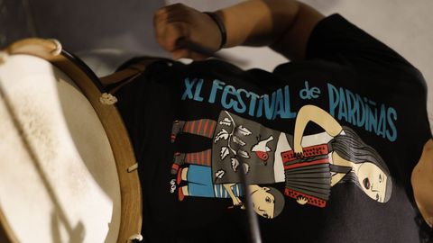 Cantos de taberna en Guitiriz en el primer d�a del Festival de Pardi�as 2026