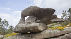 Penedos de Pasarela e Traba