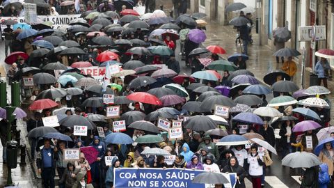 Manifestaci&oacute;n convocada por la plataforma SOS Sanidade P&uacute;blica en Santiago