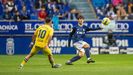 Mangel golpea un baln durante el Oviedo-Las Palmas