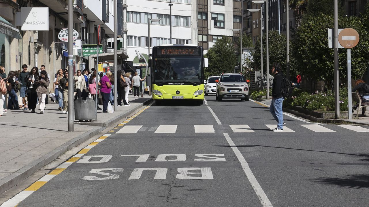 Santiago cuenta con 1,32 kilómetros de carriles bus que los conductores ignoran