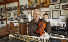 Suso de Basilio, nese seu �curruncho� do que fala neste texto, e no cal lles fala baixi�o aos instrumentos: �Que entendan que vou flaquexando�.<span lang= es-es > </span>