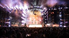 Apote�sico broche a las fiestas de Boiro