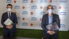El presidente de Central Lechera Asturiana, Alberto �lvarez, y el diirector Comercial de EDP Espa�a, Miguel Fonseca/ALBERTO MORANTE