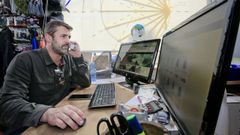 El gerente de, Jos� Mar�a D�az, cuenta que las ventas online de la Peregrinoteca ya suponen m�s del 80% de los ingresos de la tienda
