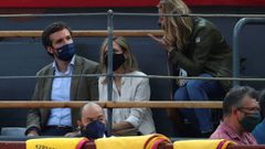 El l�der del Partido Popular, Pablo Casado, momentos antes del comienzo de la corrida de la Feria de San Isidro que se celebra esta tarde en la plaza de toros de Vistalegre, en Madrid
