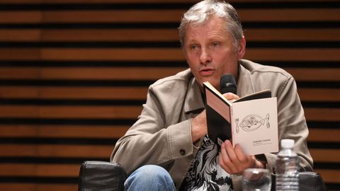 Viggo Mortensen, en un recital de poesa en Buenos Aires (Argentina). 