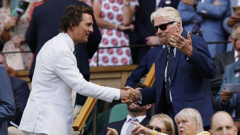 Matthew McConaughey y Richard Branson, en las gradas de Wimbledon