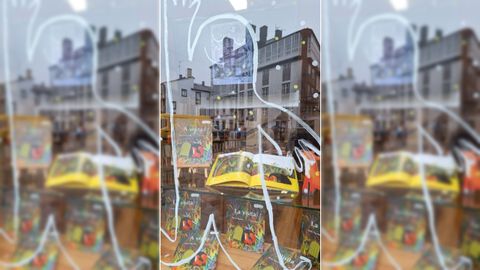 Escaparate en la librería Couceiro