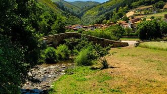 Tu�a, uno de los pueblos ejemplares del concejo de Tineo, en una imagen de archivo.
