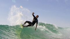 Mick Fanning vuelve a surfear