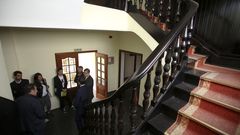 El rector y el alcalde visitaron la Residencia de Batallones, que acaba de pasar a manos de la UDC