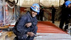 Joven de Mali participando en un curso de astilleros de Vigo, en una imagen del pasado octubre.   