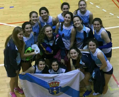 Las jugadoras de la selecci�n gallega cadete conf�an en acceder al podio del campeonato de Espa�a