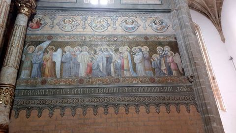 Uno de los murales restaurados de la iglesia, realizado en la dcada de 1920 por el artista Lesmes Lpez