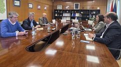 Los responsables de Re-Viste y Sogama se reunieron en Cerceda.