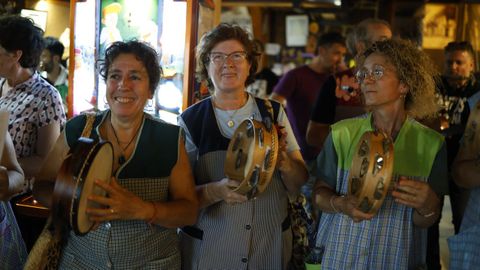 Cantos de taberna en Guitiriz en el primer d�a del Festival de Pardi�as 2026