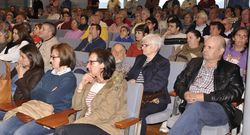 Los asistentes llenaron el sal�n de plenos