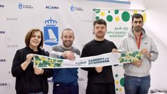 La presidenta de Ambar, Milagros Rey, el concejal de deportes de Ribeira, �lex Vidal, el responsable deportivo de la asociaci�n, Joserra Filgueira, y uno de los integrantes del equipo de running, Jonatan Lij�, presentaron la XII Carreira pola Diversidade

