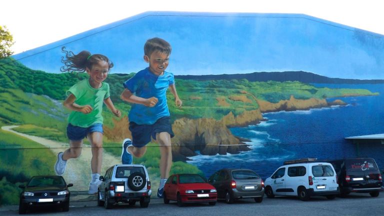 El nuevo mural creado por Sfhir en Ares