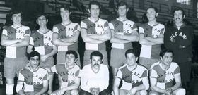 Este es el equipo del Vulcano de balonmano que disput� la temporada 1973.