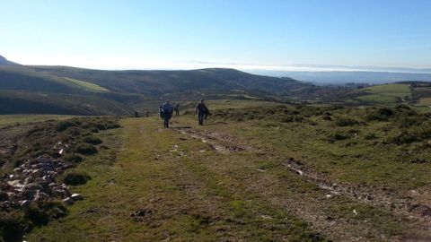 El camino pasaba por la zona norte de la Terra Ch tras salir de Mondoedo y luego entraba en la comarca del Eume