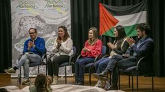 Patricia Torrado presenta o seu libro, Nakba, no acto de Barbantia celebrado en Porto do son