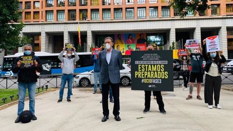 Acto con representantes de Espaa de Noche para reclamar la flexibilizacin de las medidas de apertura en fase 3