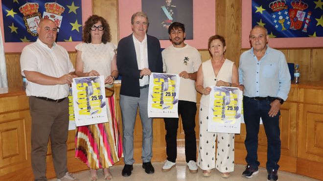 Presentaci�n de la prueba deportiva A Media do Cami�o, en Laza. Participaron el alcalde de Laza, Jos� Ram�n Barreal; la alcaldesa de Castrelo do Val, Cristina G�mez; el delegado de la Xunta en Ourense, Manuel Pardo; el miembro de la Asociaci�n Cultural y Deportiva Ktorce, Jos� Prado; la teniente de alcalde de Monterrei,  Mar�a Rosa Gonz�lez Rivero; y el concejal de Laza, Serio Boo