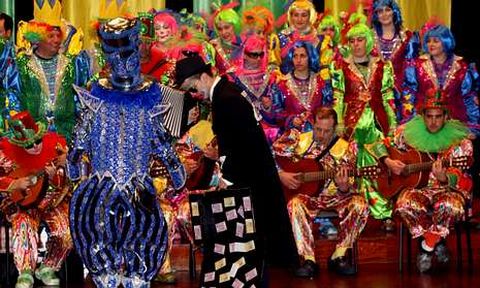 Las comparsas son uno de los elementos m�s caracter�sticos del Carnaval meco.