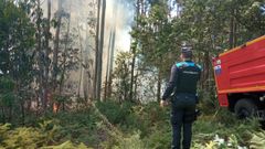Uno de los agentes de la Polic�a Local de Poio que intervino en el incendio en Boavista el pasado 27 de mayo