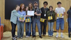 Equipo del IES A Xunqueira I de Pontevedra que gan� la segunda edici�n de la Olimp�ada da Creatividade