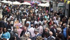 A zona pr�xima ao Novo Mercado convertiuse nunha gran terraza na degustaci�n popular. 