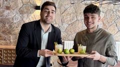 El joven, a la derecha de la foto