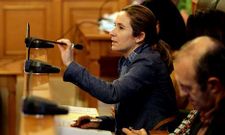 Cecilia Sierra defendi� en pleno los resultados de la cuenta general del Concello del 2011.