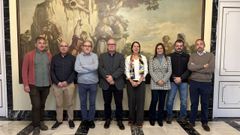 El subdelegado del Gobierno, Eladio Santos, en el centro, junto a los miembros del grupo Noroeste