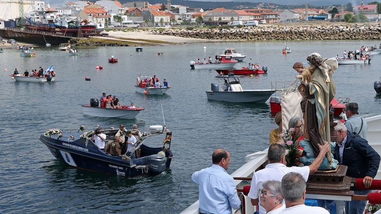 Procesi�n del Carmen en Agui�o