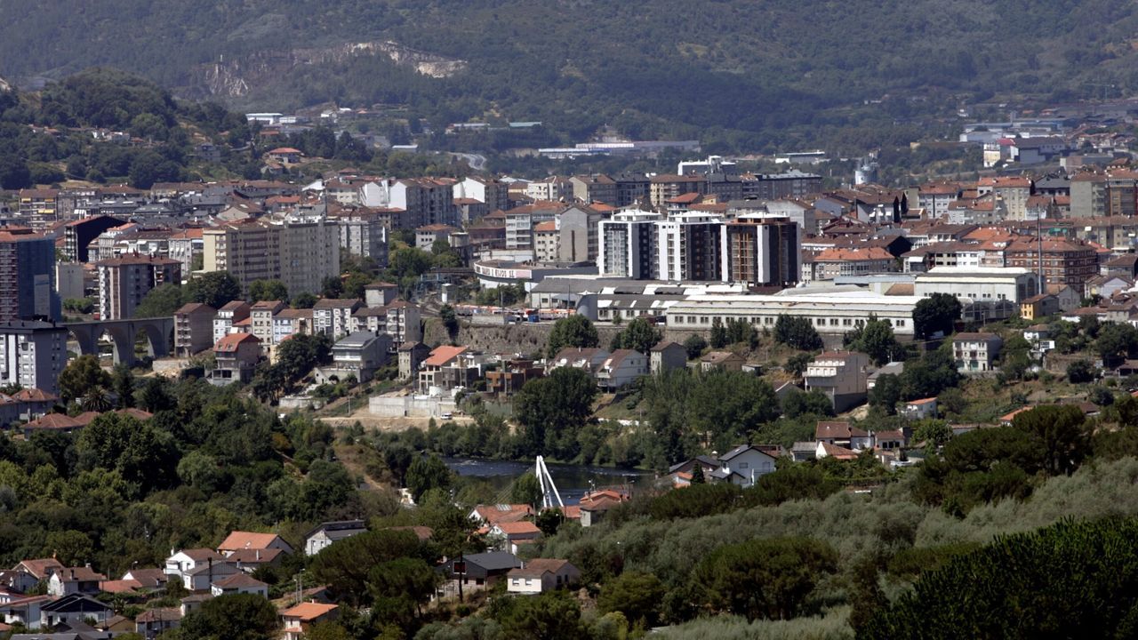 Renfe lanza un concurso para el mantenimiento de locomotoras que se reparaban en los talleres de Ourense